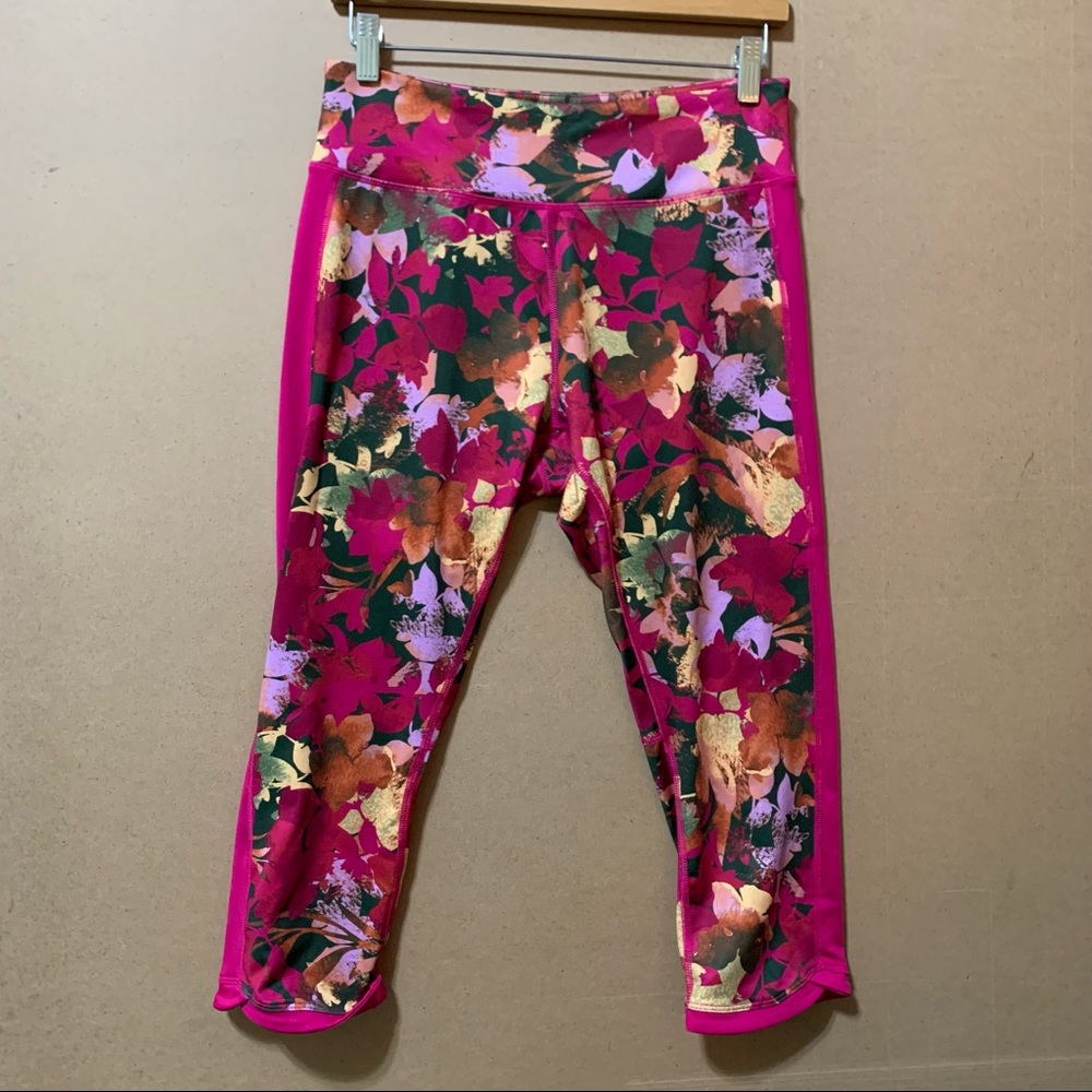 Tek Gear capri leggings Sz L